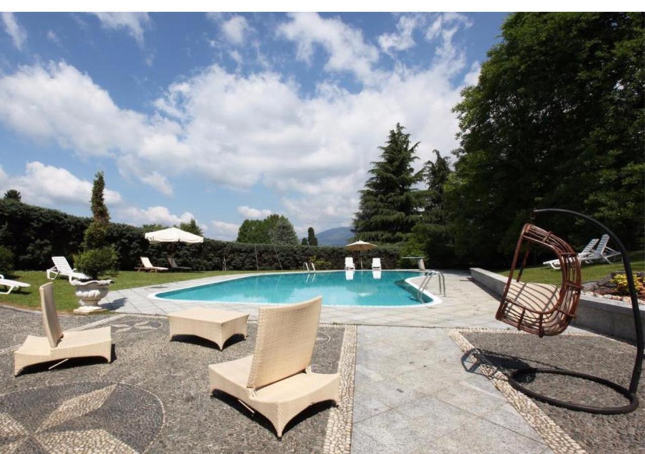 Villa Ghiringhelli 阿扎泰 外观 照片